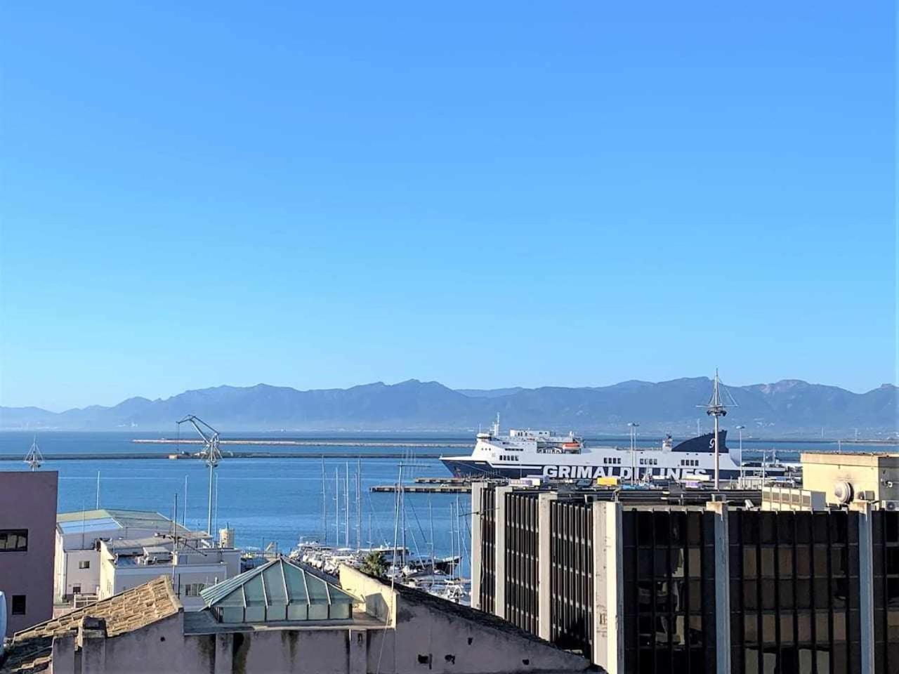 Ferienwohnung My Exclusive Cavour Loft Da Sogno A Cagliari Exterior foto